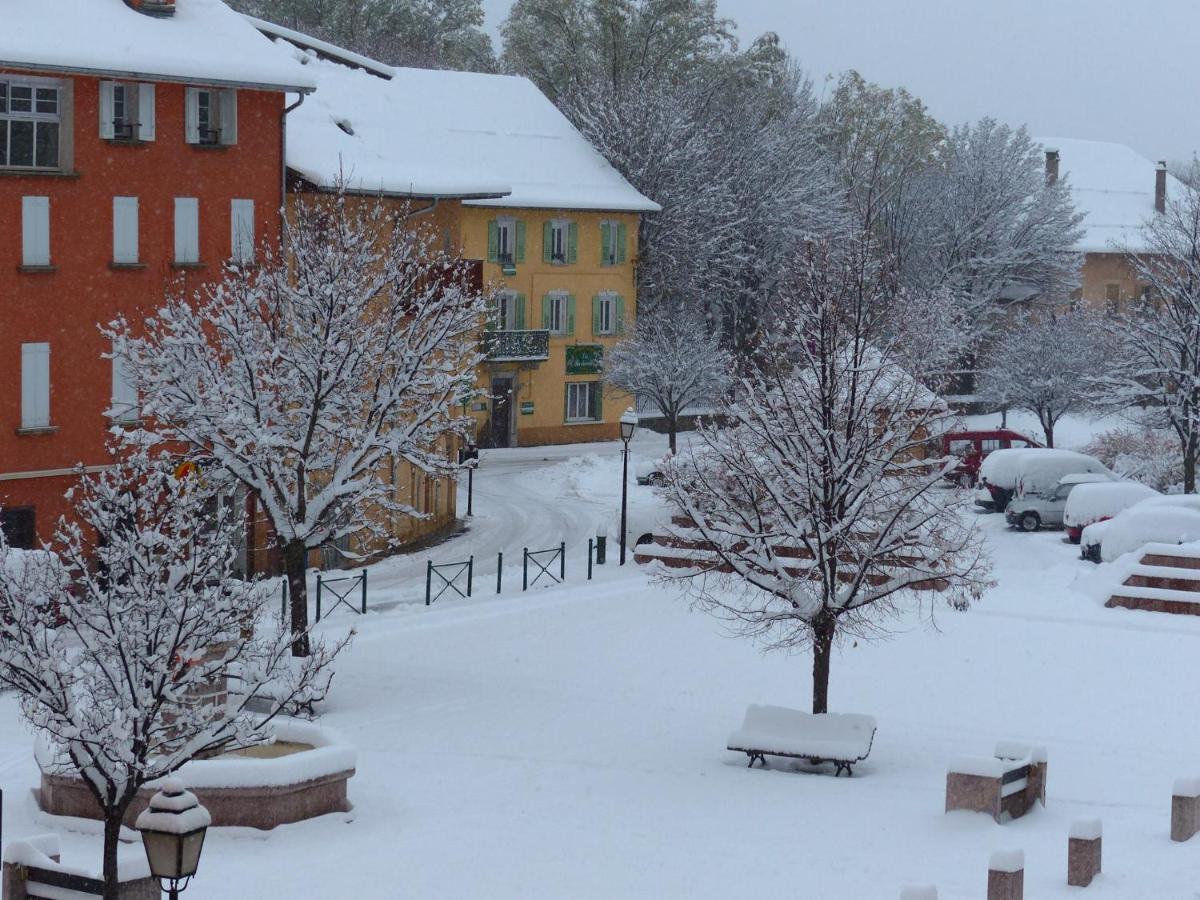 Gite Les Bartavelles Jausiers Esterno foto